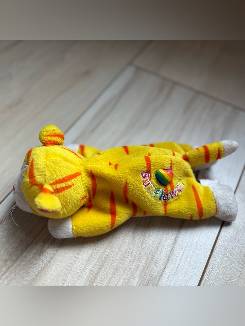 Vintage Lisa Frank Sunflower Yellow Orange Tabby Cat Plush Bean Bag Toy 8” - Picture 3 of 9